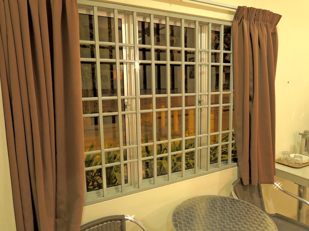 Hotel Seri Nilai 51/52