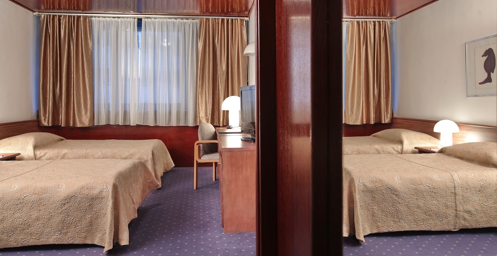 Hotel Slavija Garni(formerly Slavija Lux/Slavija III) 12/45