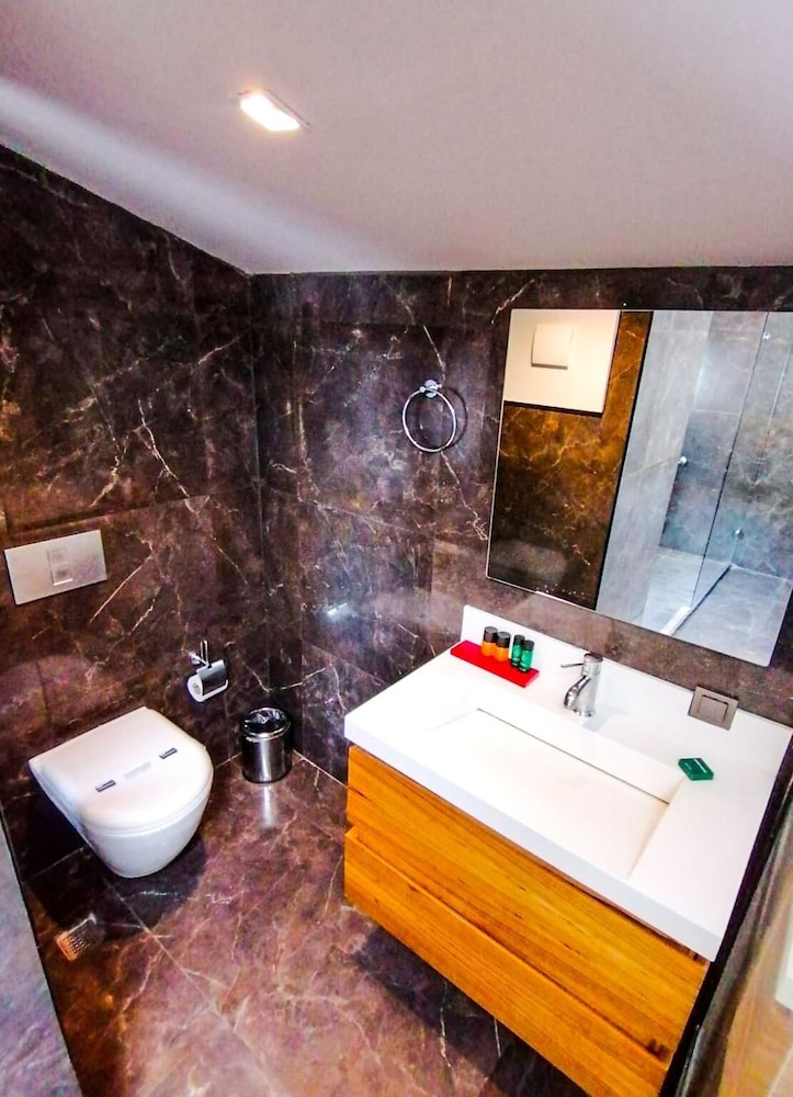 Upper House Hotel 27/55