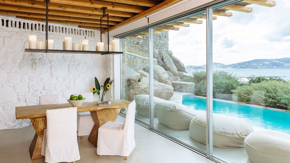 Cavo Tagoo Mykonos 27/50