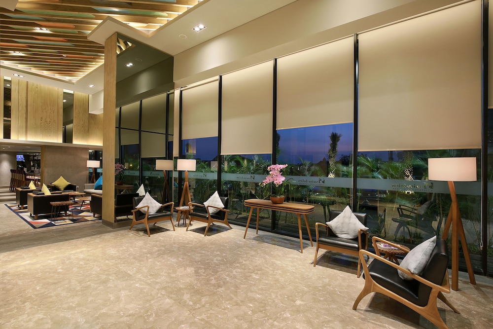 Swiss-Belinn Simatupang 38/57