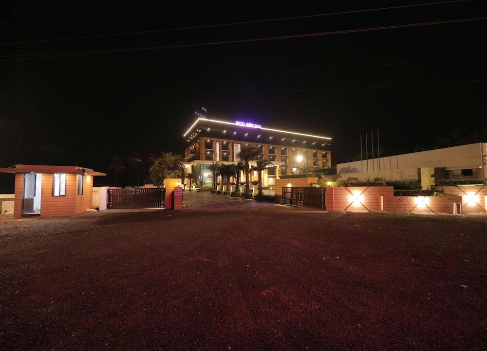 Sarovar Portico Somnath 3/72