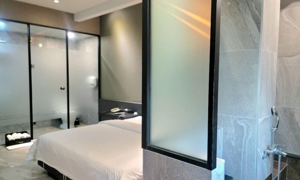 Jinhae Pasta Hotel 45/47