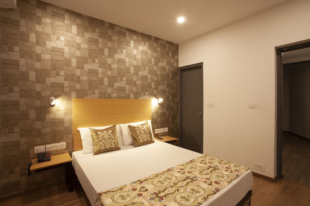 Diamond, Superior, King Bed