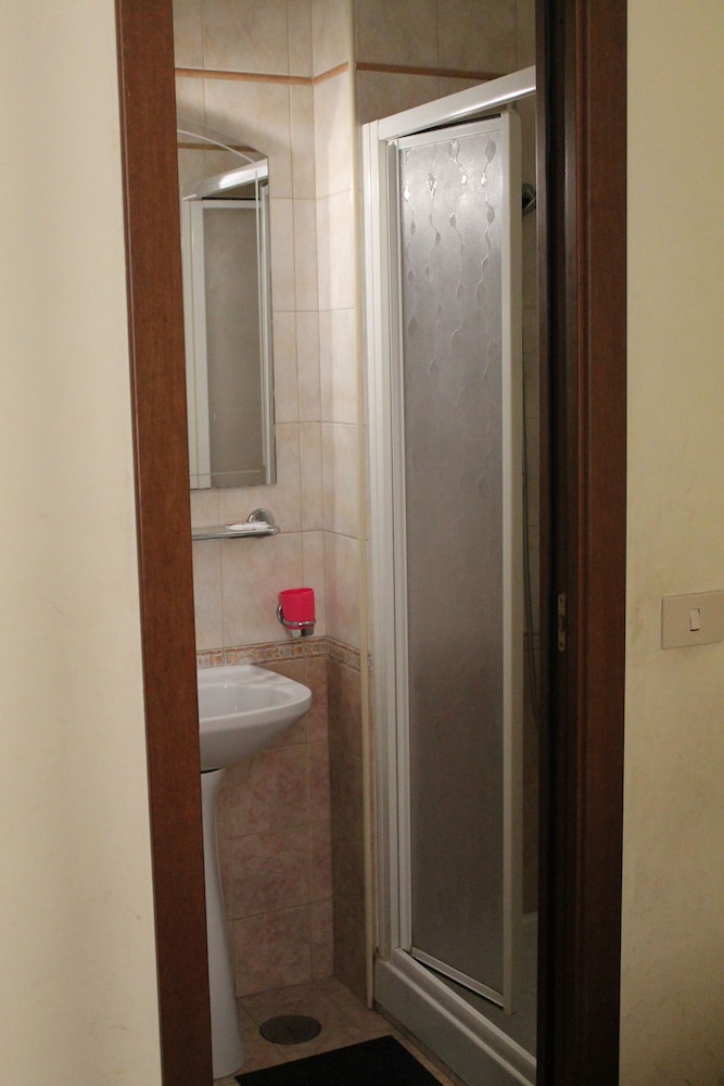 Hotel Pomezia 28/28