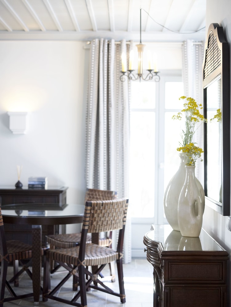 Porto Kea Suites 46/70