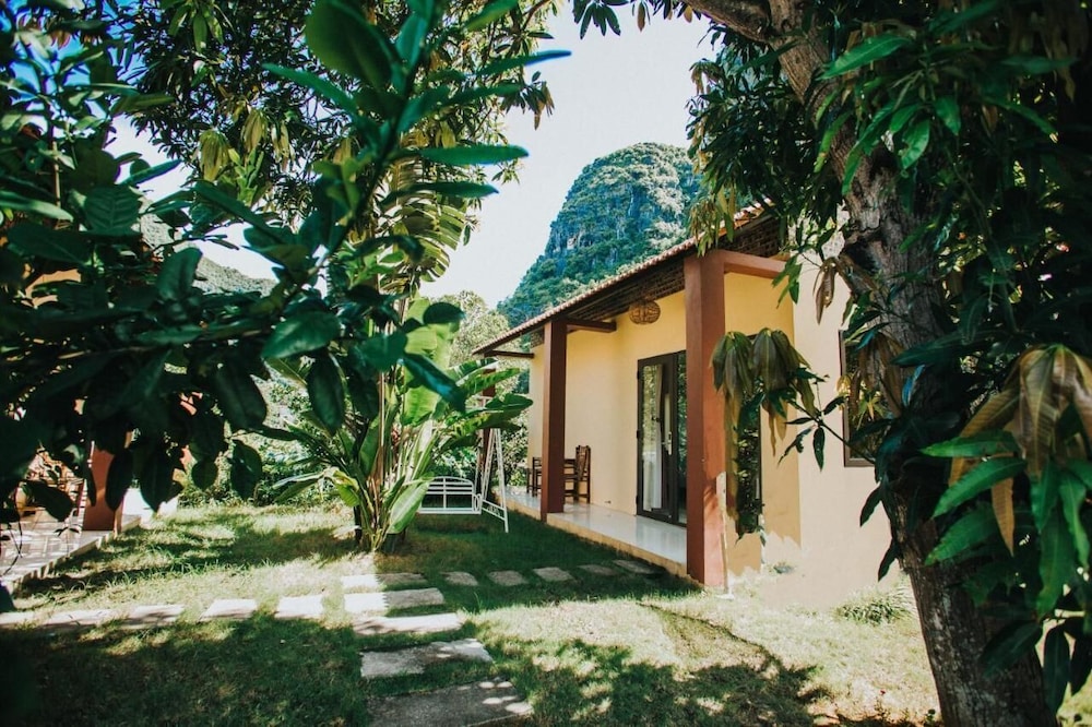 Trang An Retreat 6/70