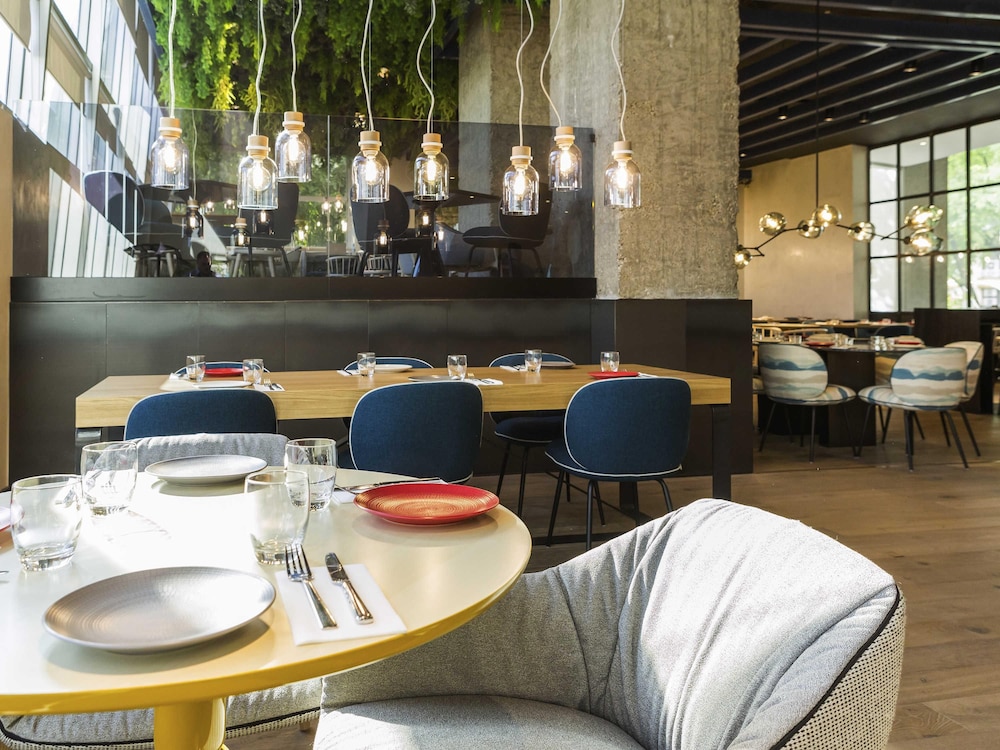 Novotel Sevilla 59/77