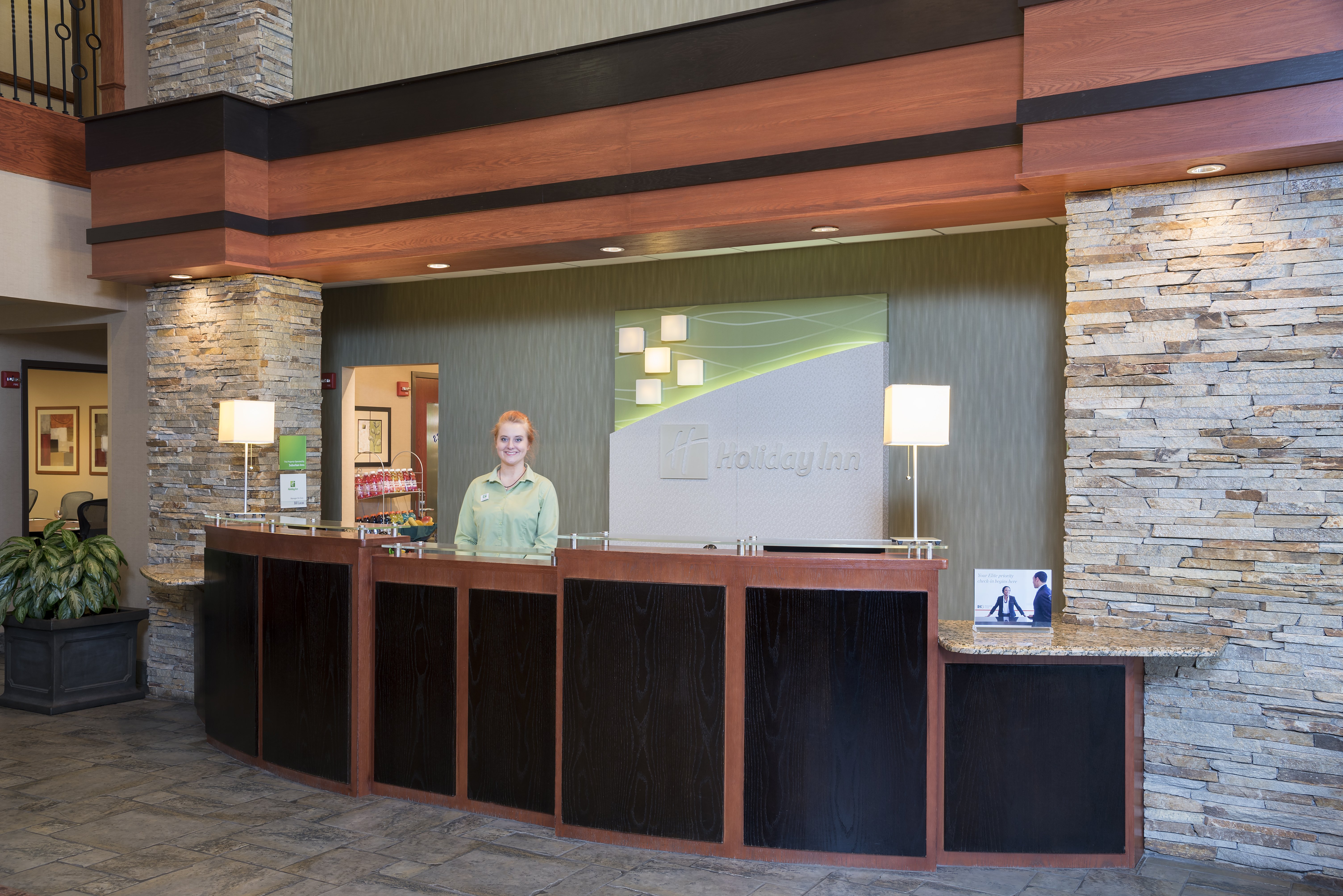 Holiday Inn Midland 16/75