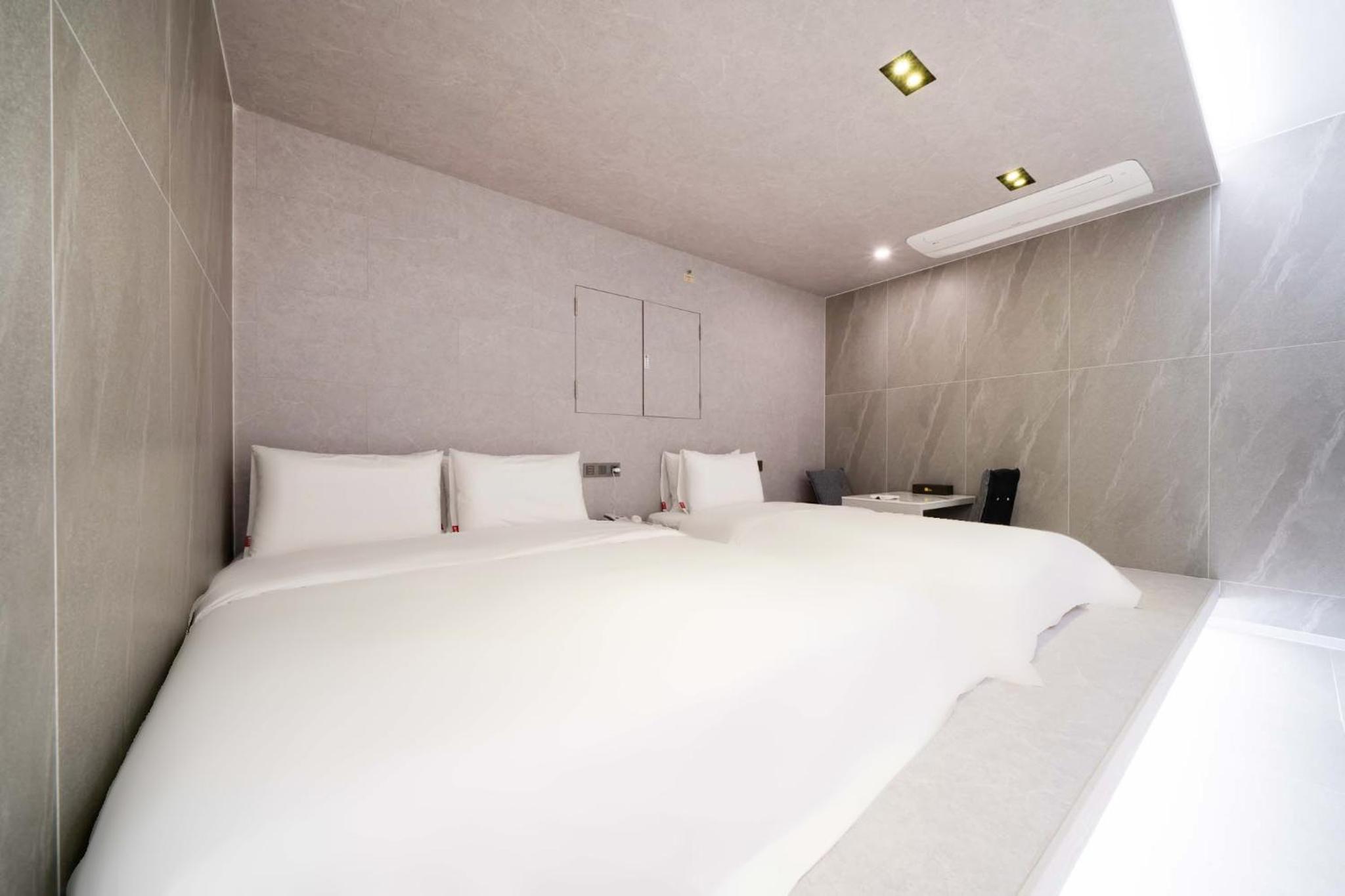 Superior, Twin Beds