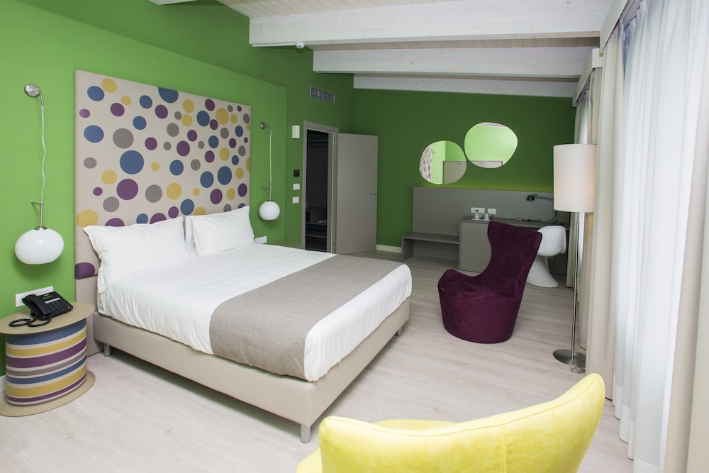 Diamante Mhotel 4/76