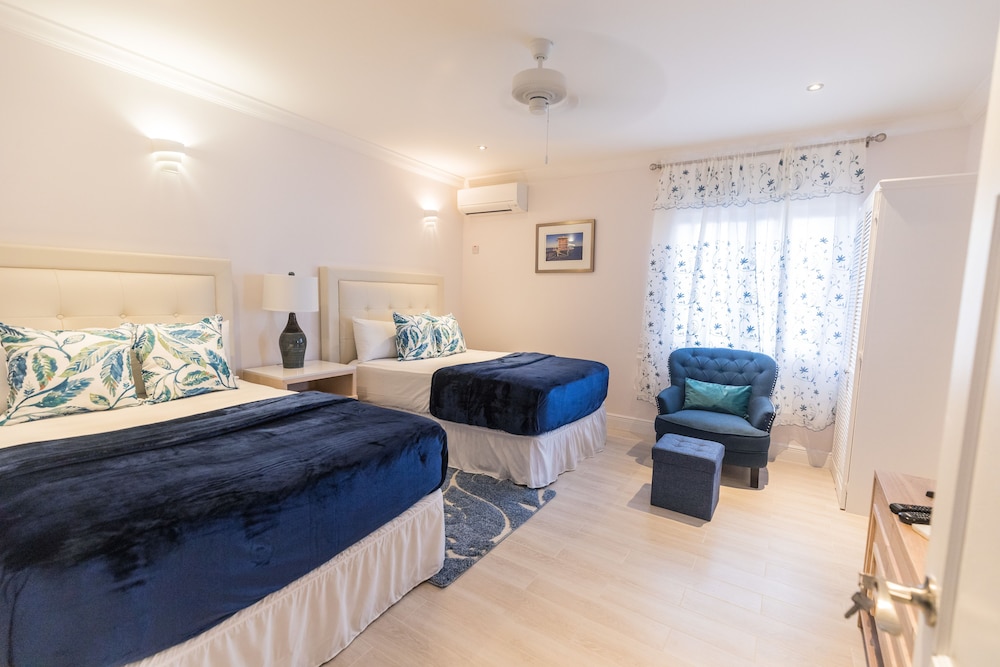 Bay Gardens Beach Resort and Spa 27/75