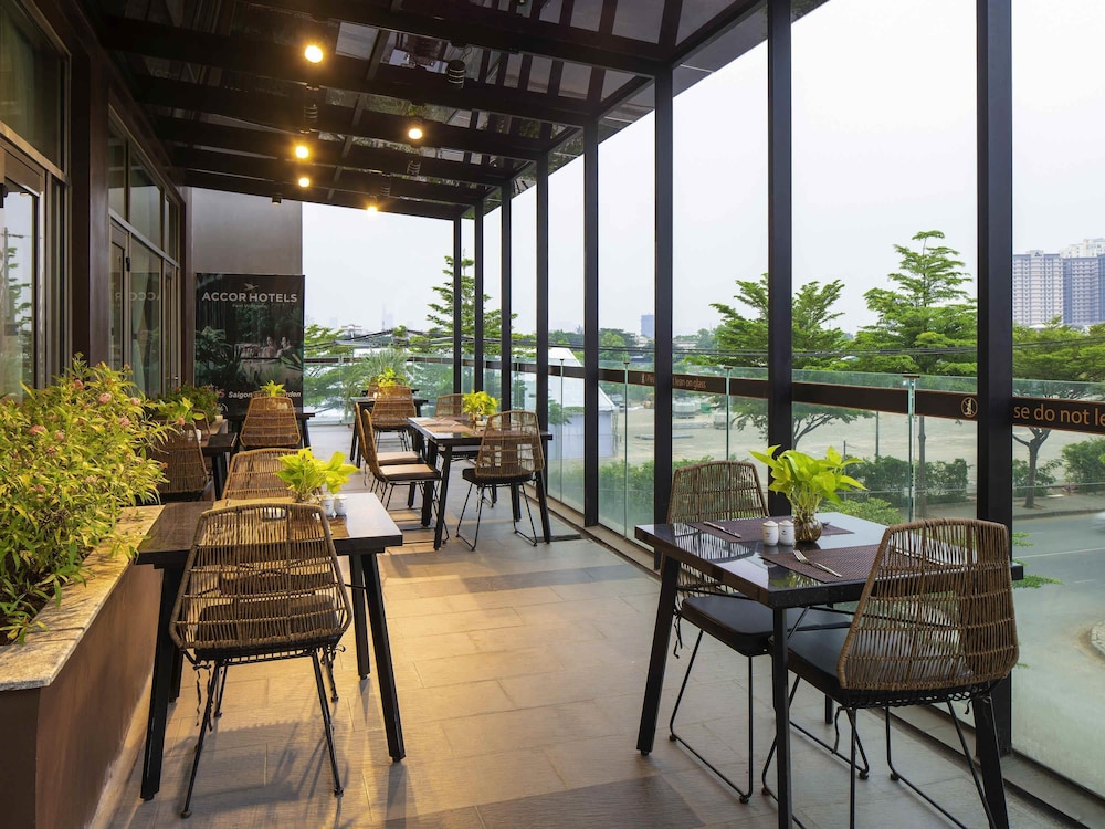 Ibis Saigon South 37/50