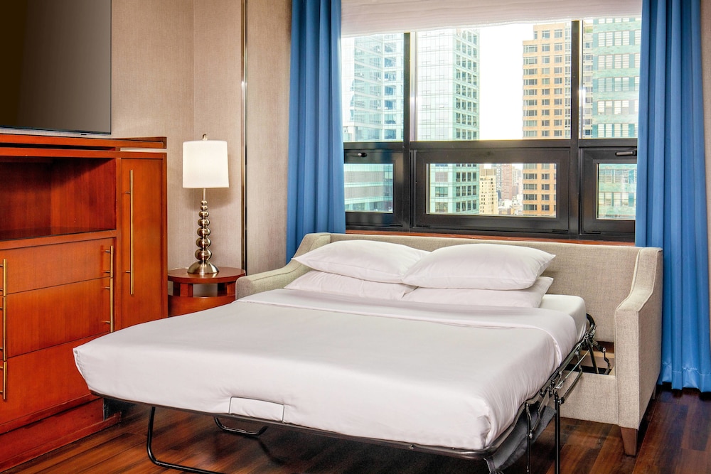 Four Points by Sheraton Midtown Times Square 13/28