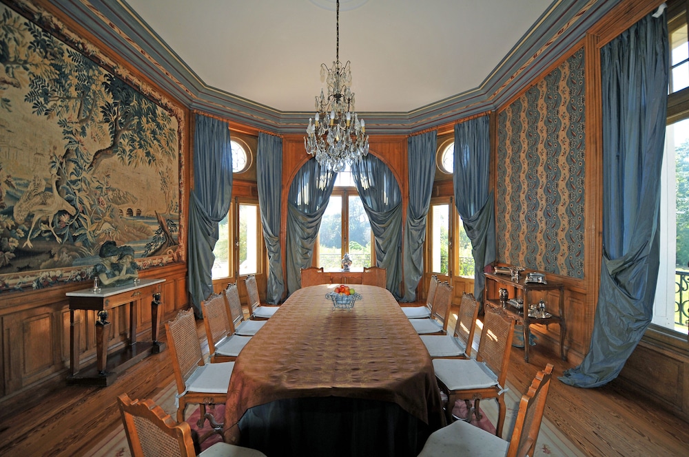 Chateau Du Clair De Lune 38/50