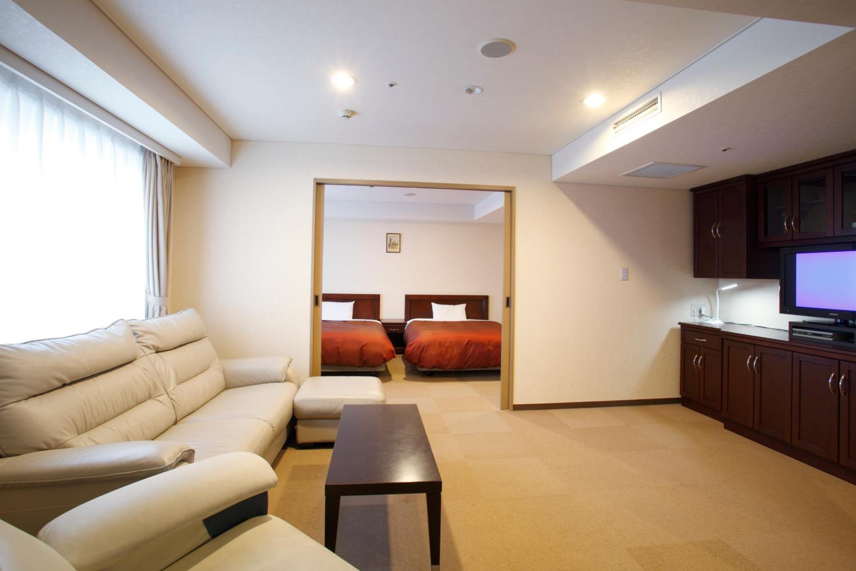 Hyper Hotel Chitose (ex Chitose Station Hotel) 48/57