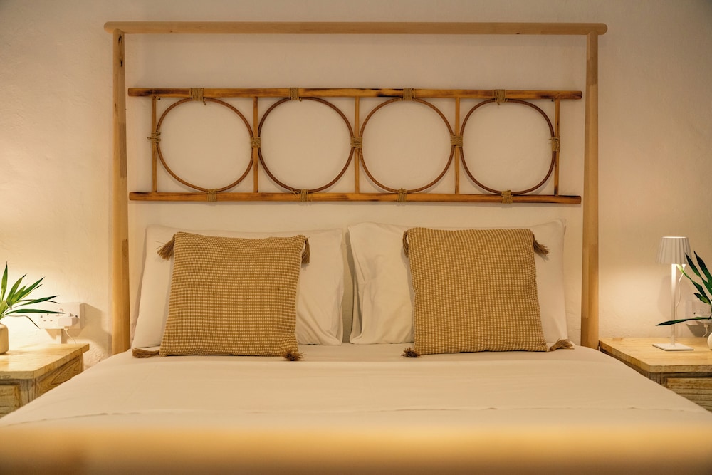 Beau Vallon Bungalows 10/50