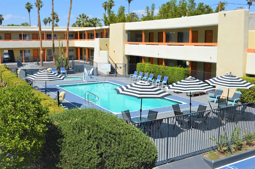 Musicland Hotel 46/49
