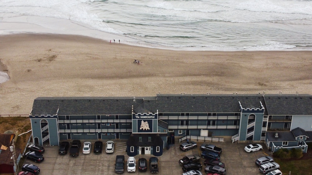 Sandcastle Beachfront Motel 21/40