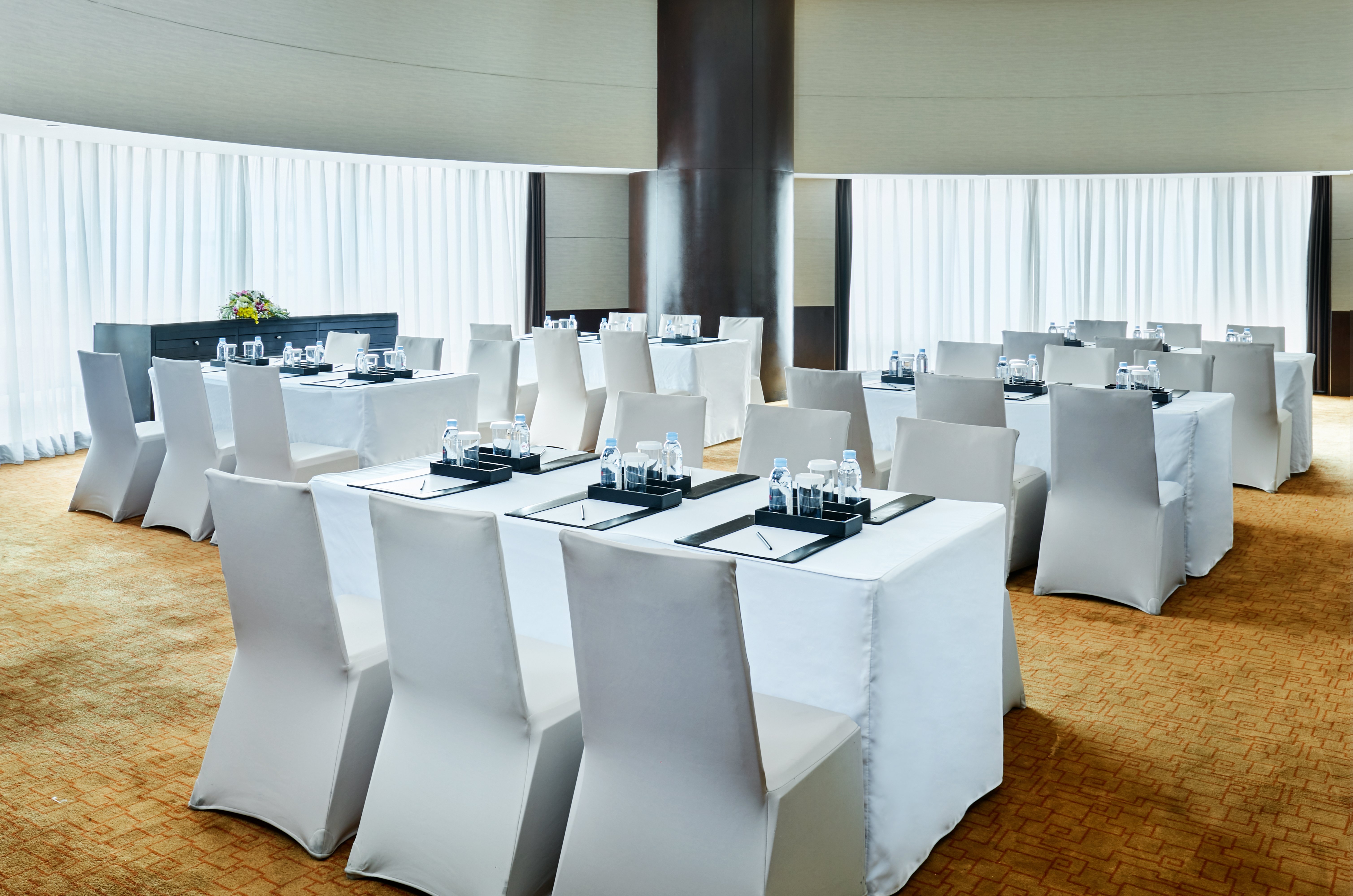 Intercontinental Shanghai Pudong 69/78