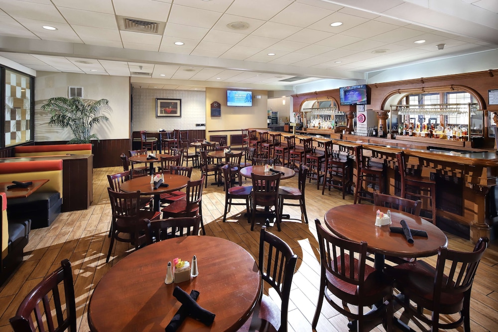 Wyndham Tucson Airport & Conference Center 47/66