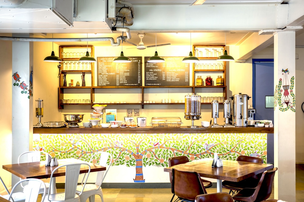 Bloom Boutique - Signature Towers 6/55