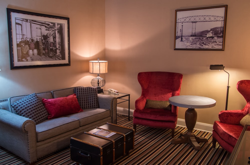 Fitgers Inn 39/55