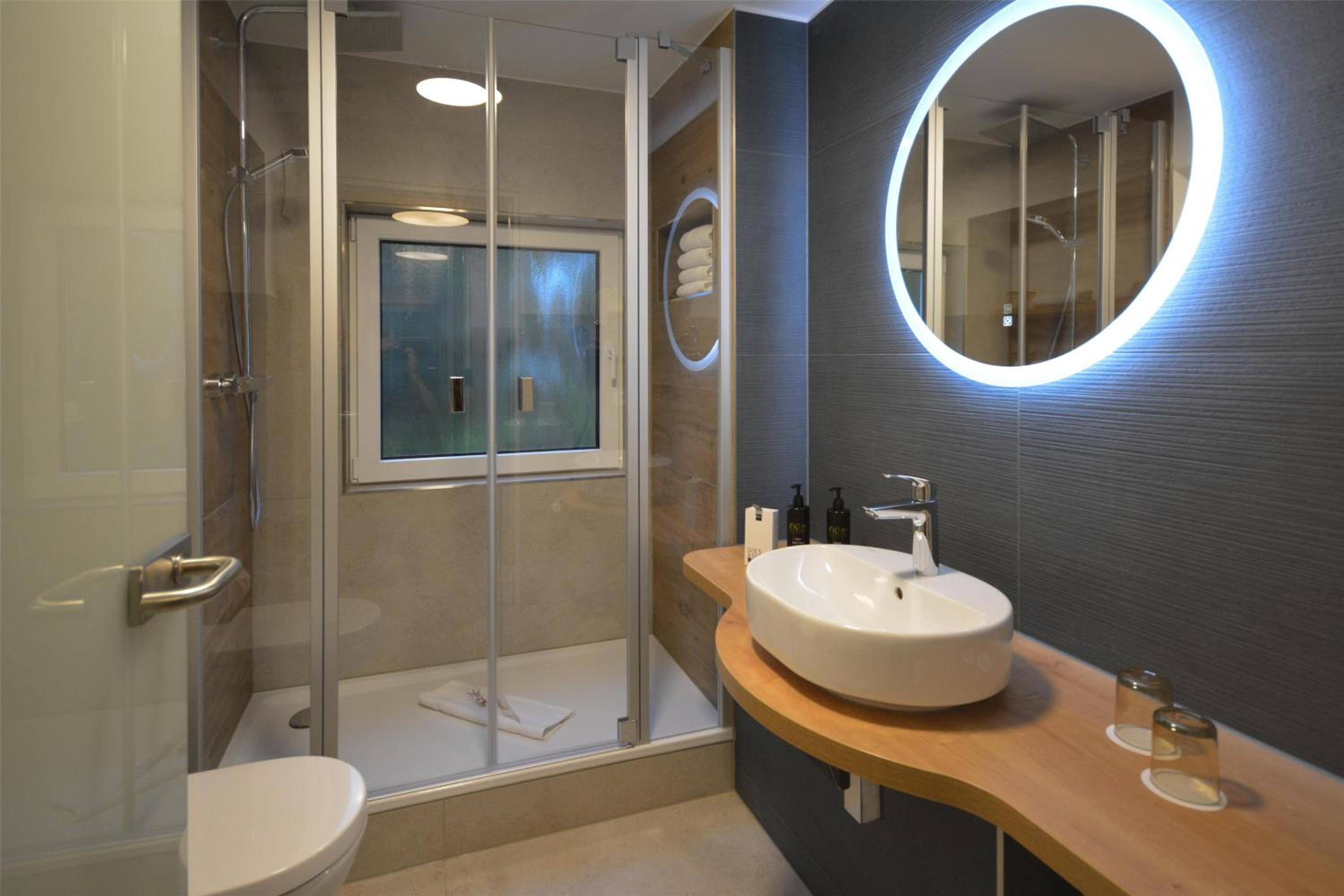 جناح بسرير كينج، Dorint Strandresort And Spa Ostseebad Wustrow 5/7