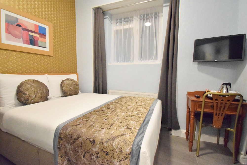 ROOM, DOUBLE BED
