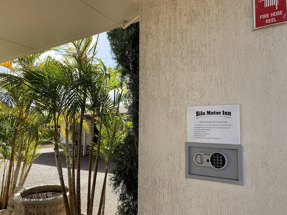 SILO MOTOR INN 22/51
