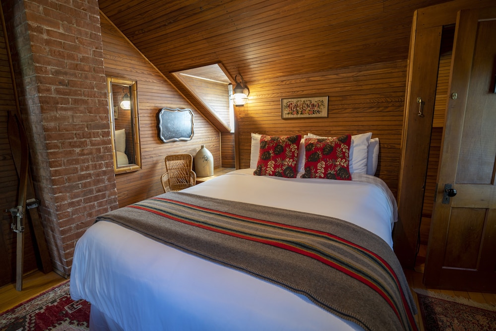 Lake Placid Stagecoach Inn 12/49