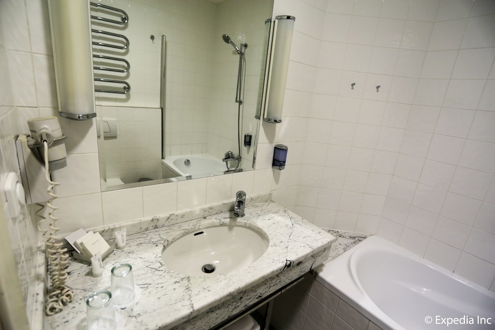 EA Hotel Julis 48/49
