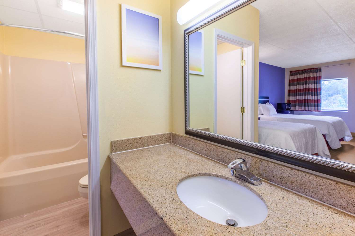 Days Inn by Wyndham Grantville Hershey North 11/13