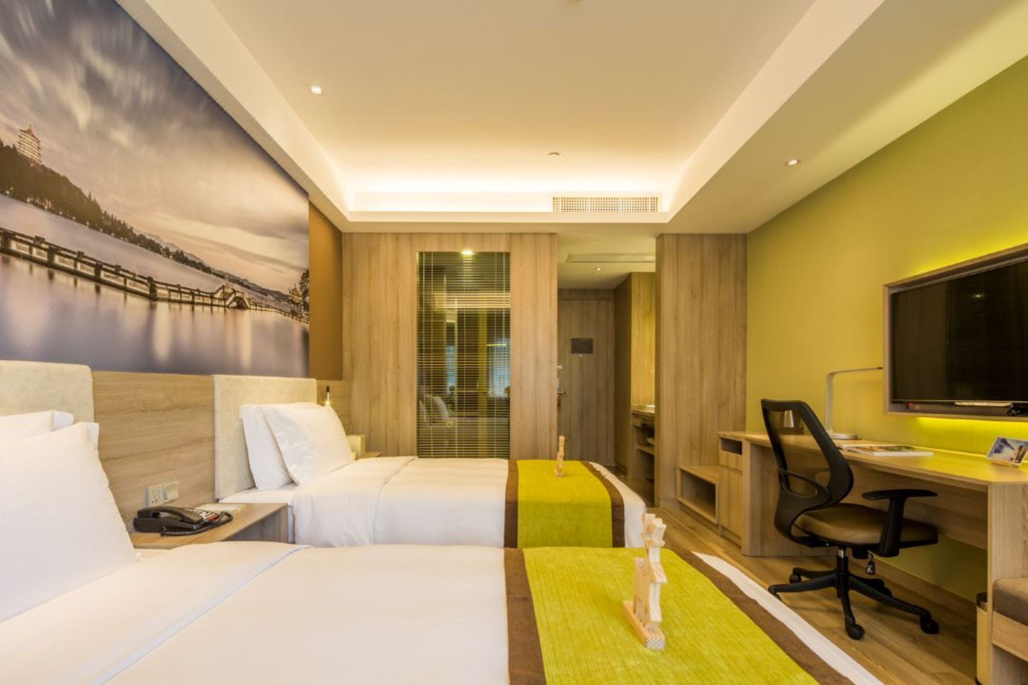 Superior, Twin Beds