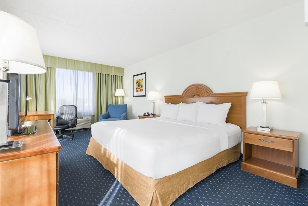 ROOM, KING BED, WITH VIEW, CORNER