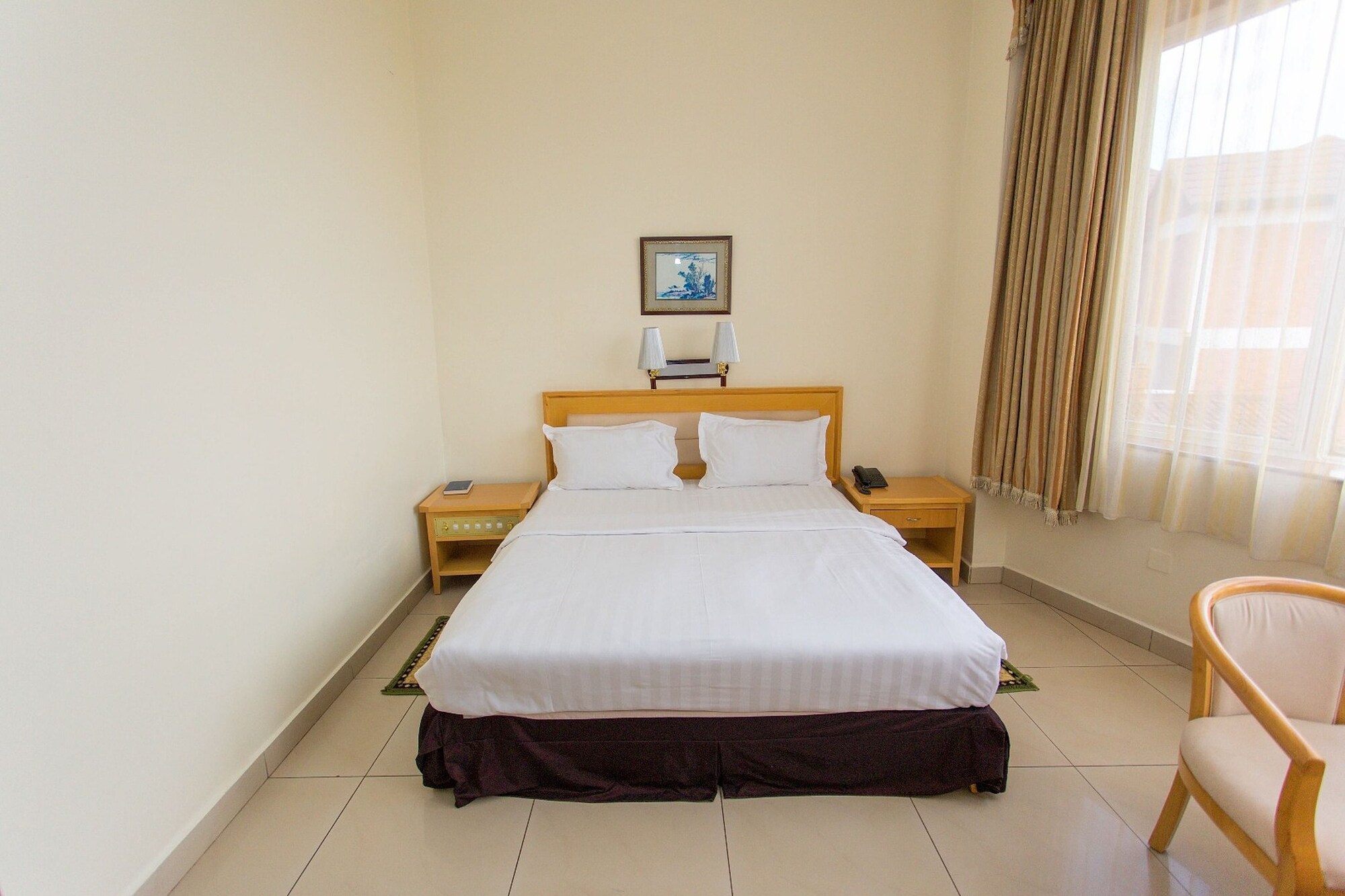 DELUXE, DOUBLE BED