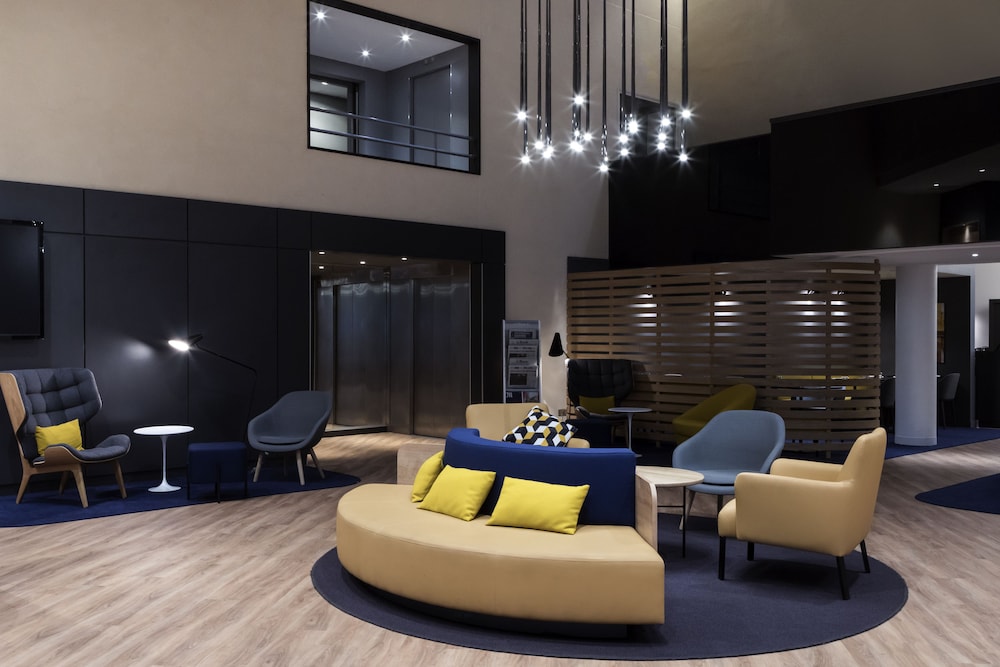 NOVOTEL CHATEAU DE VERSAILLES 46/72