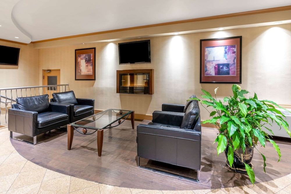 Ramada By Wyndham Coquitlam 38/56