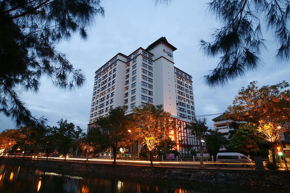 Amora Tapae Hotel Chiang Mai in CHIANG MAI