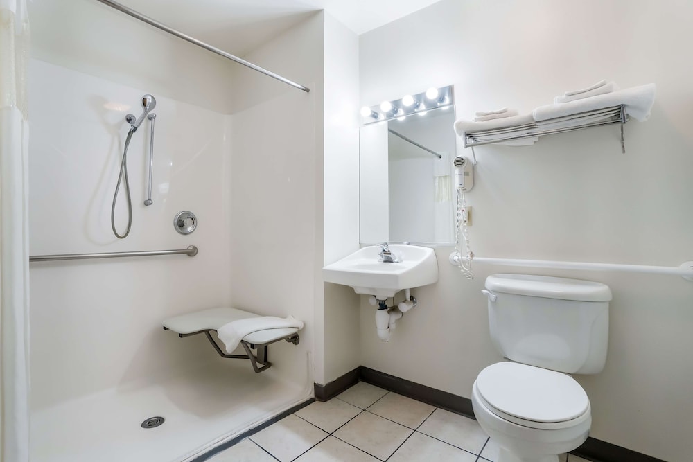 Americas Best Value Inn Green River 9/28