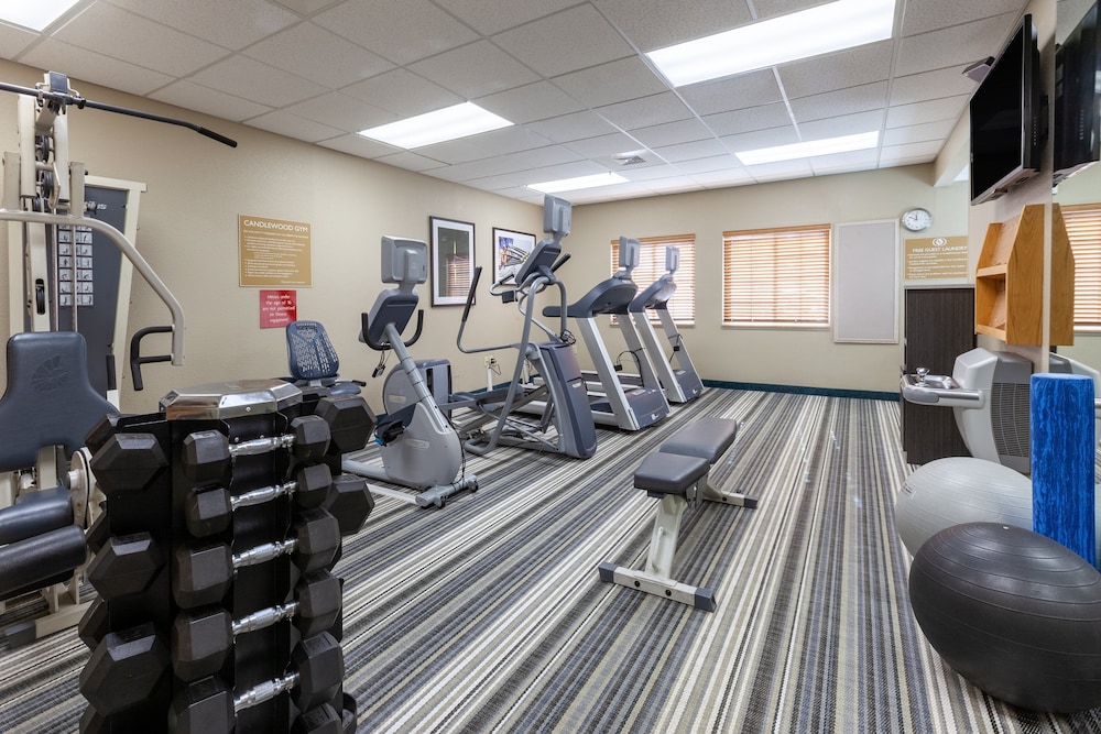 Candlewood Suites West Springfield 31/58