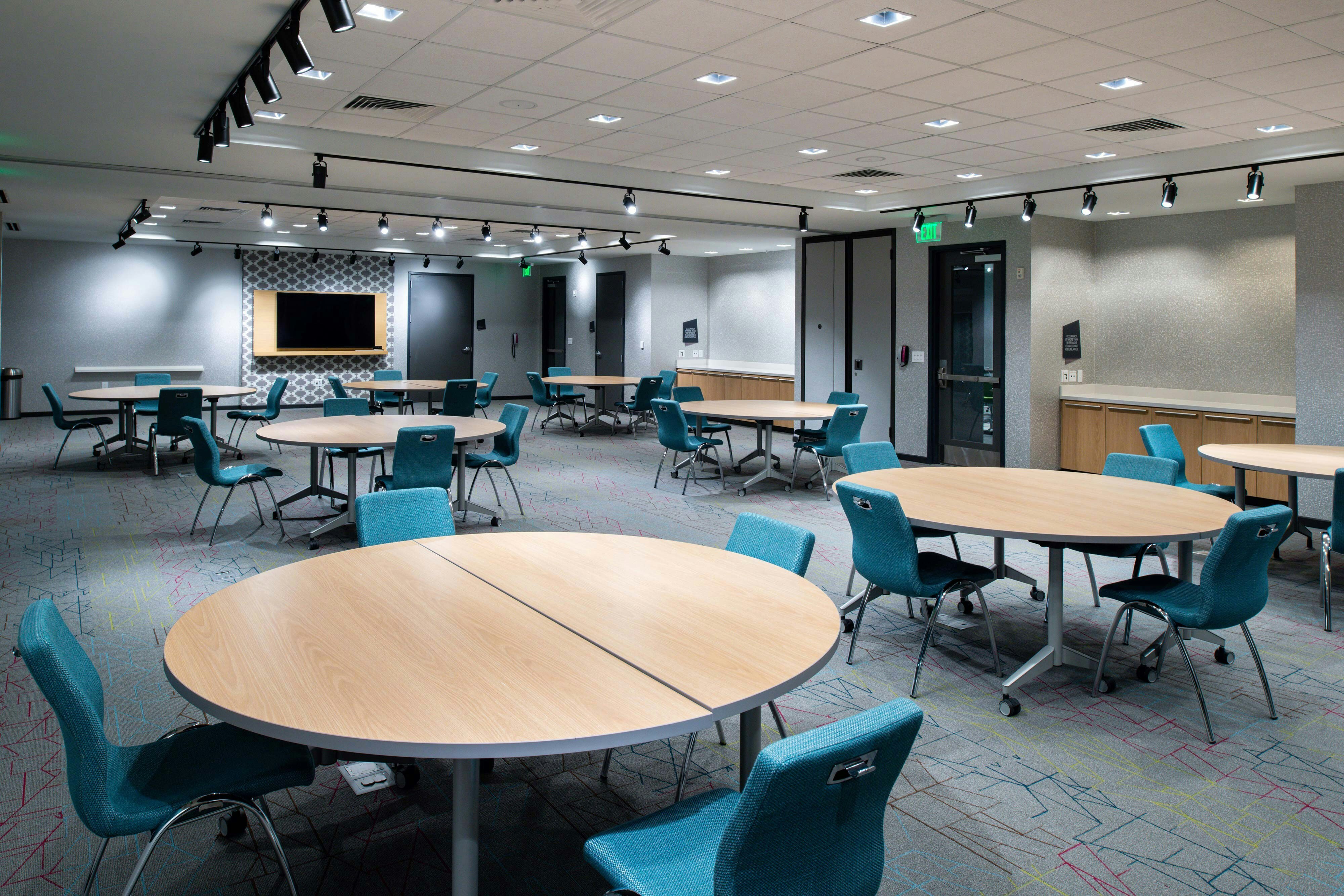 Aloft Charlotte Airport 13/17