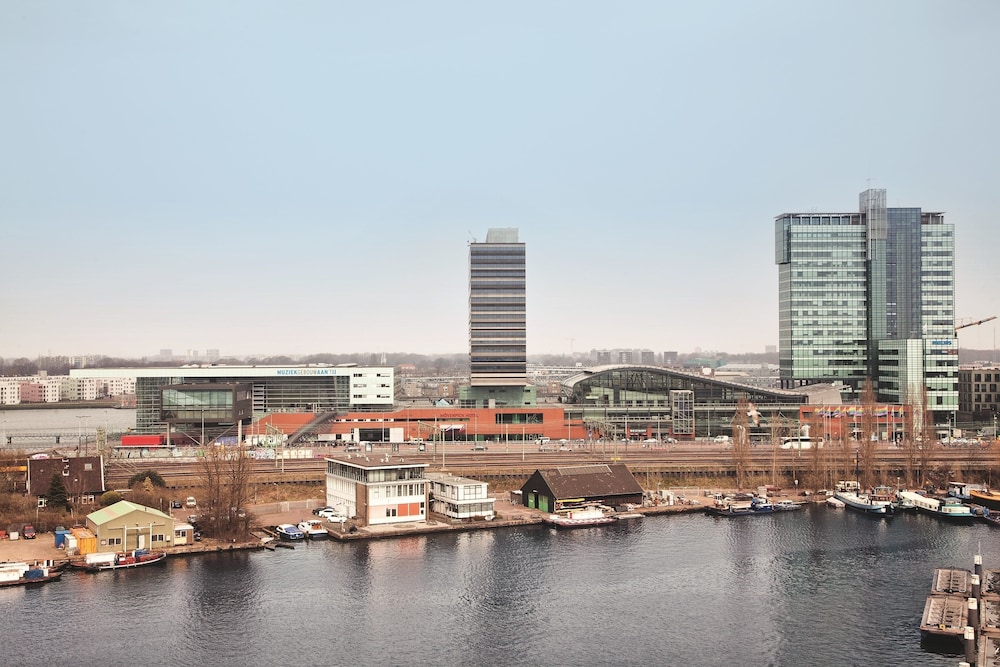 Movenpick Amsterdam City Centre 72/75