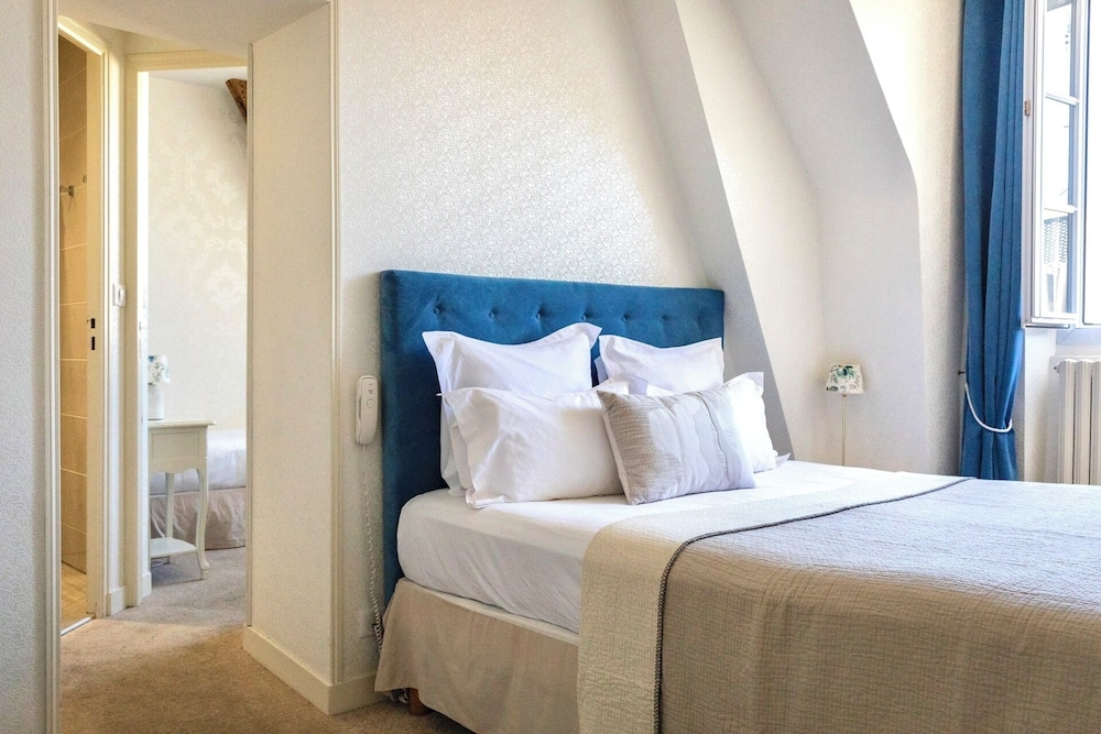 Hotel Du Mail 11/51