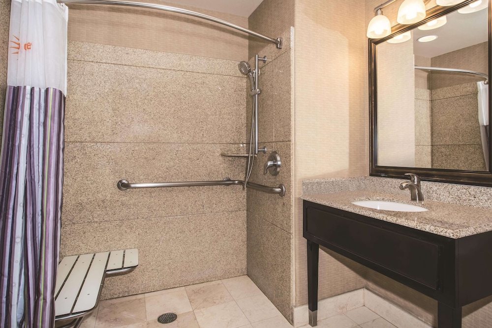 La Quinta Inn & Suites by Wyndham Ely 12/42