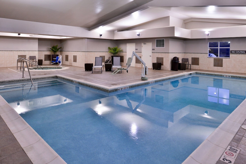 Residence Inn Coralville 3/44