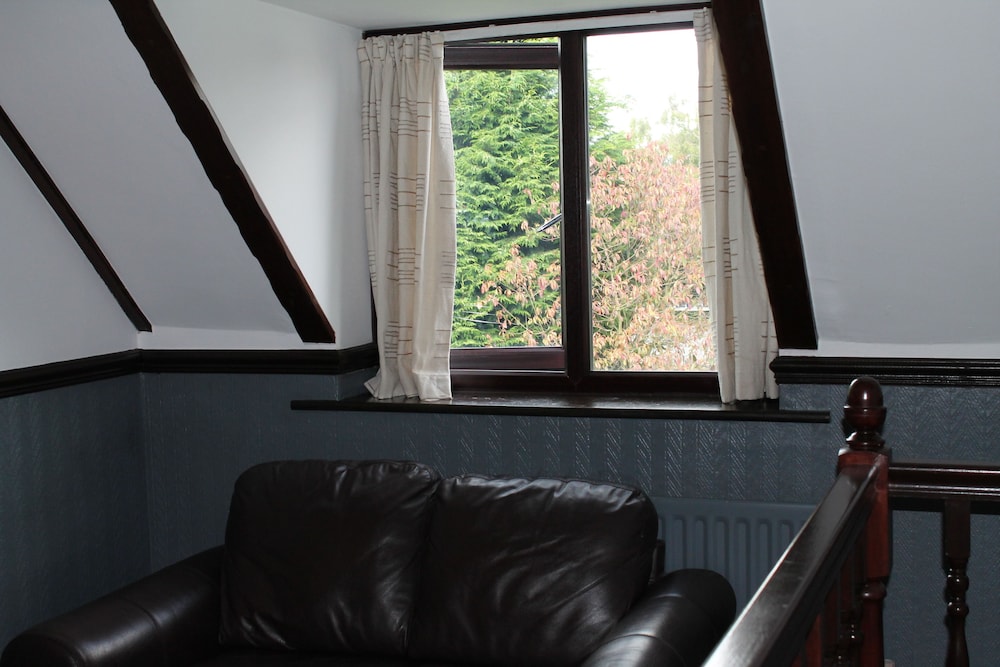 Oak Farm Hotel 26/40