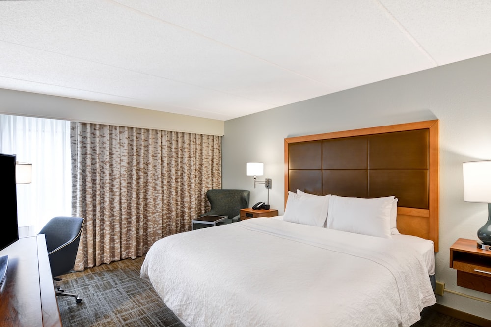 Hampton Inn Albany Wolf Road 12/65