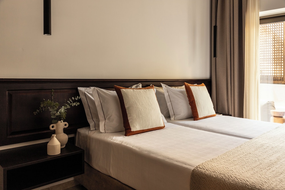 Cozy, Double Bed, Swim Up Pool