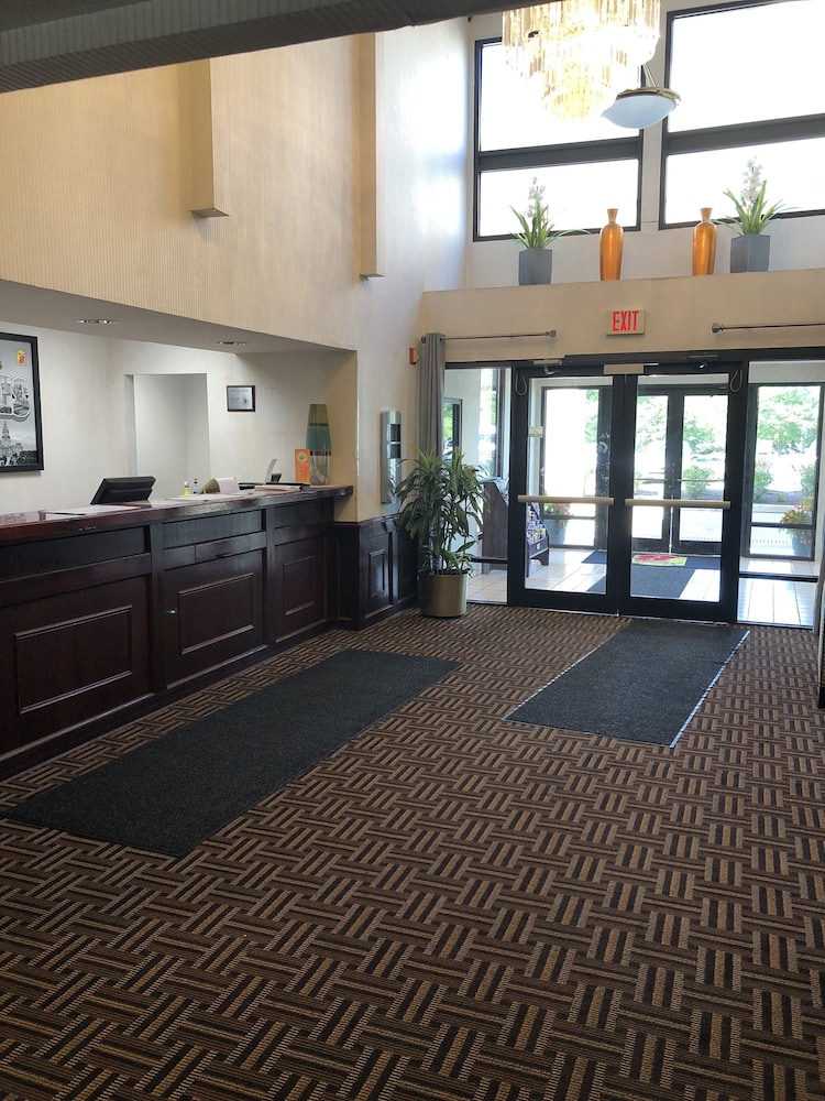 Super 8 By Wyndham Aurora/Naperville Area 4/39